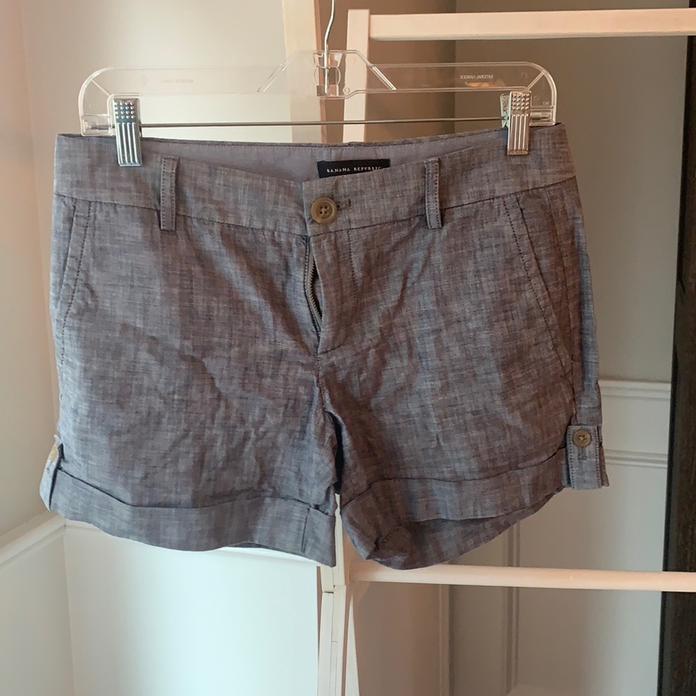 Mid rise chambray shorts